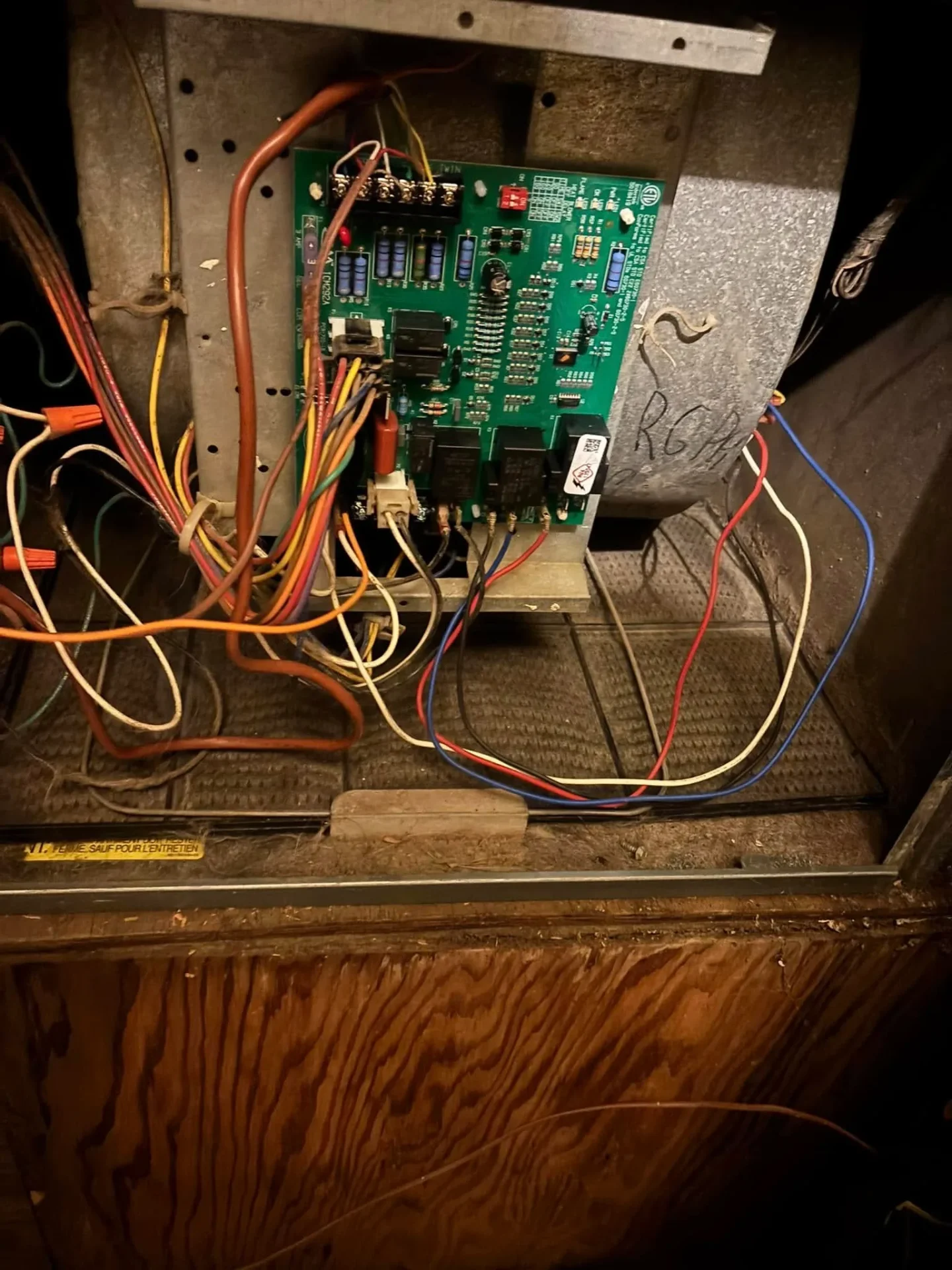 Furnace circuit board wiring connections during repair